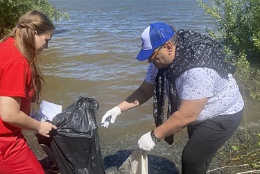 Очистили водохранилище от мусора
